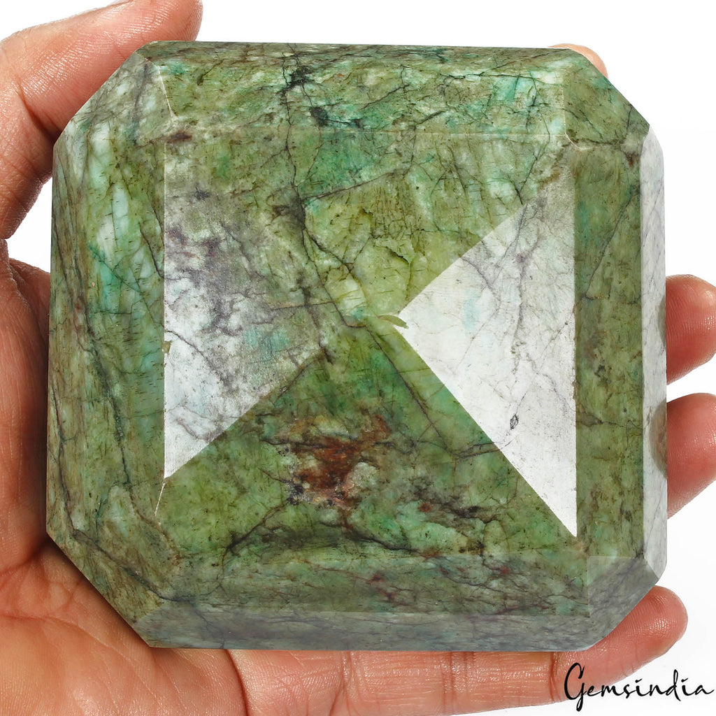 Certified 5350 Cts Natural Brazilian Green Emerald Octagon Cut Museum Size Gem