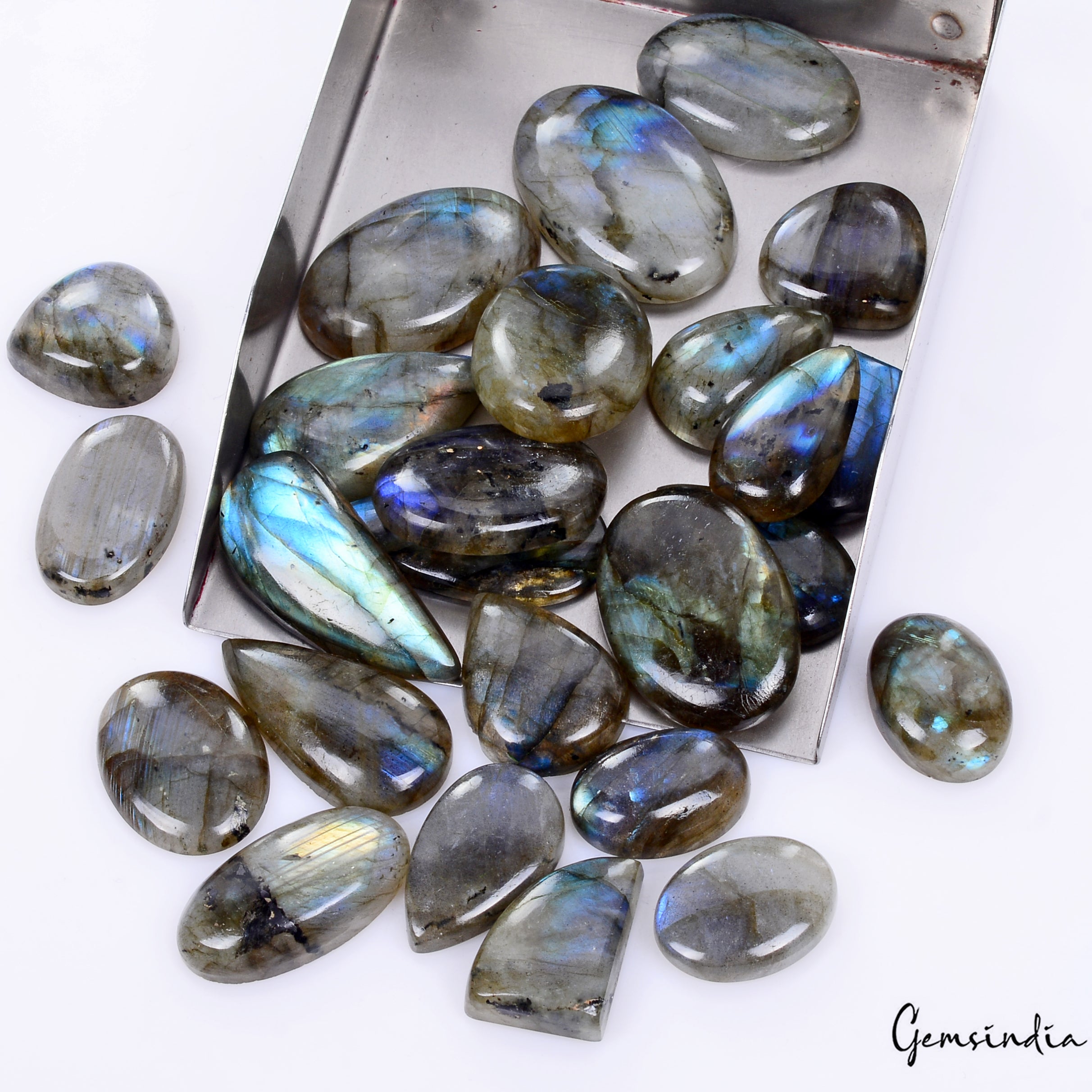 Labradorite Lot, Cabochon, Untreated, Blue — 25 Pieces, 19mm to 34mm, 500 Ct