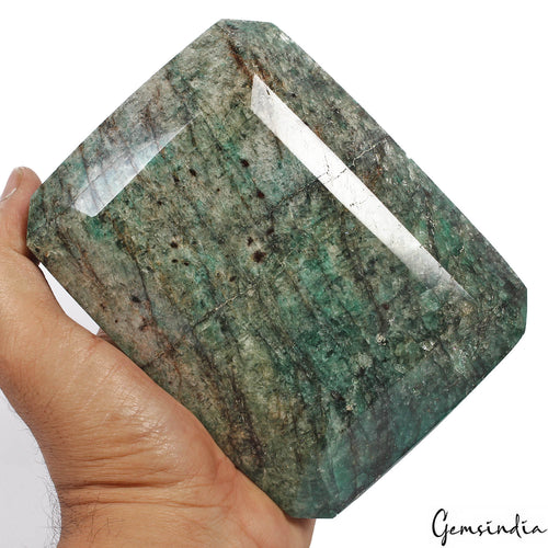 1.85Kilo Natural Green Brazilian Emerald Octagon Cut Earth mined Museum Size Gem