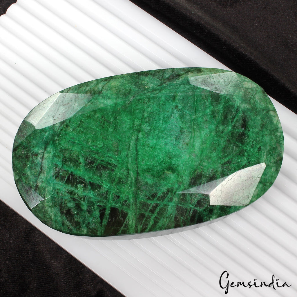 3700 Carat Natural Huge Green Emerald Earth-Mined Museum Size Oval Cut Gemstone