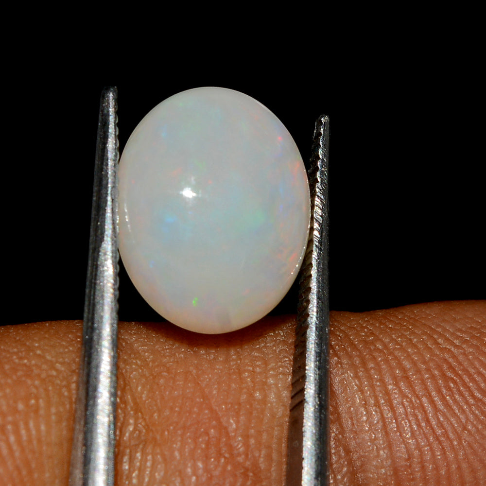 Ethiopian Opal Cabochon, Oval Cabochon, Untreated — 11x9x5mm, 2.70 Ct, Ethiopia