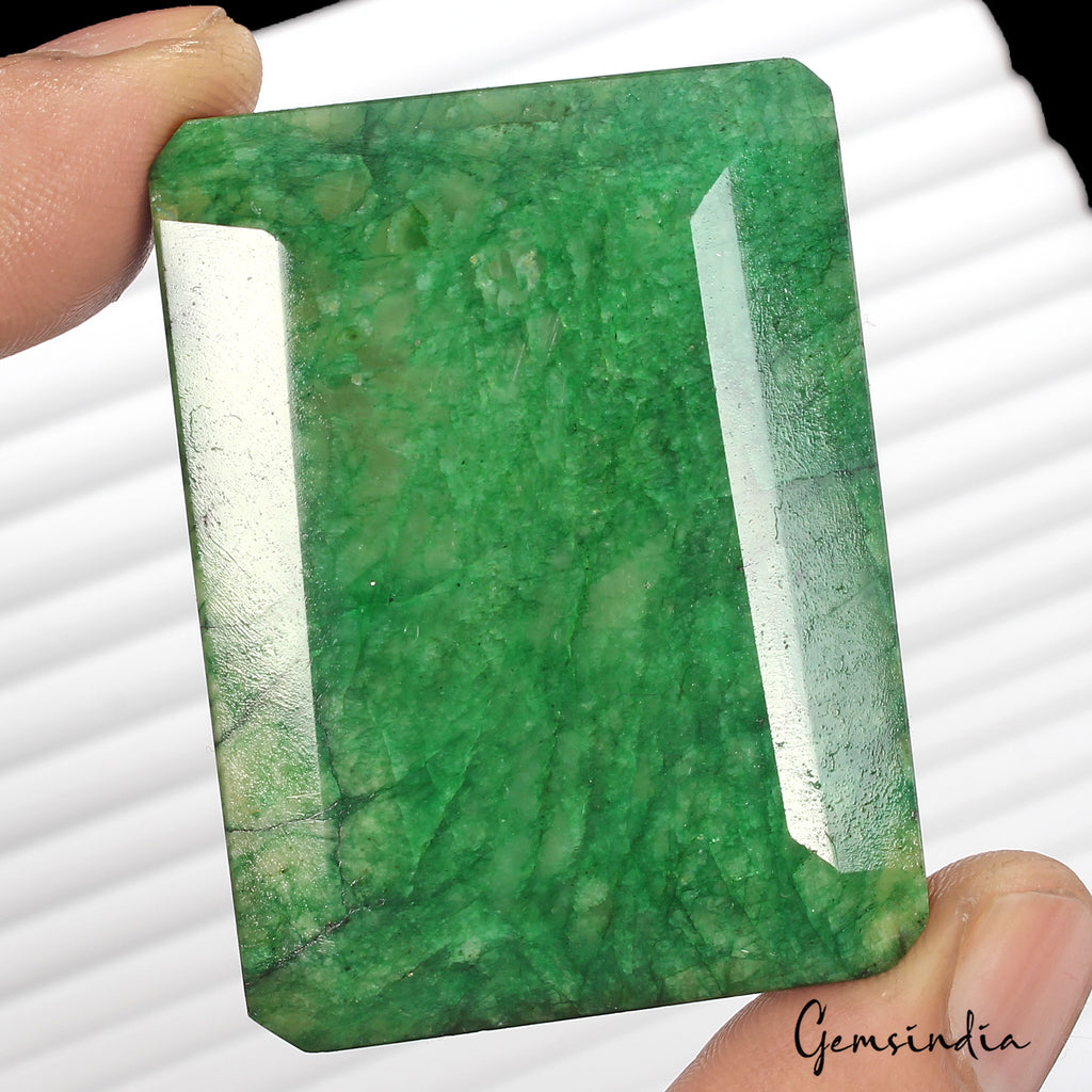 Brazilian Emerald Loose Gemstone — 50 x 37 x 21 mm, 420 Ct, Brazil