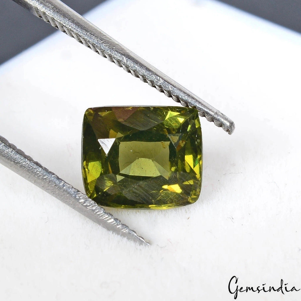 2.20 Ct. Ravishing Color Natural Green Zircon Full Sparkling& CLEAN Gemstone