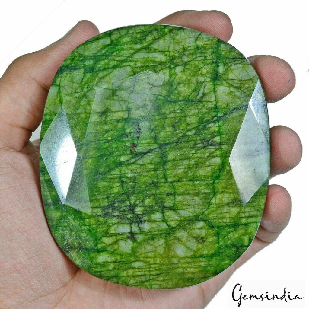 Huge 2250 Cts Natural Brazilian Top Green Emerald Oval Cut Museum Size Gemstone