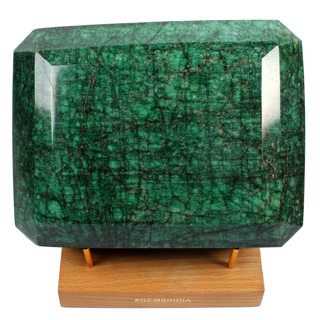Huge 4.5Kg Natural Brazilian Green Emerald Earth Mined Museum Size Huge Gemstone