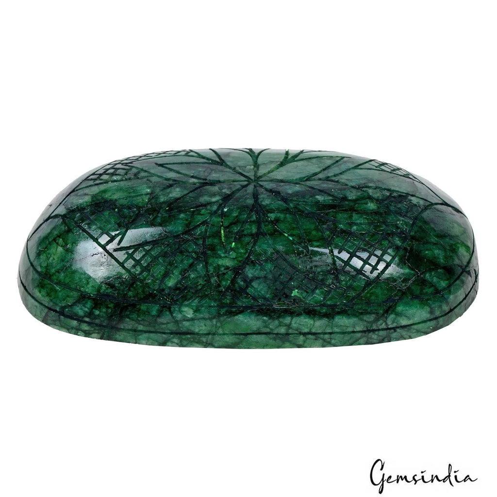 Brazilian Emerald Carving — 137 x 67 x 38 mm, 3075 Ct, Brazil