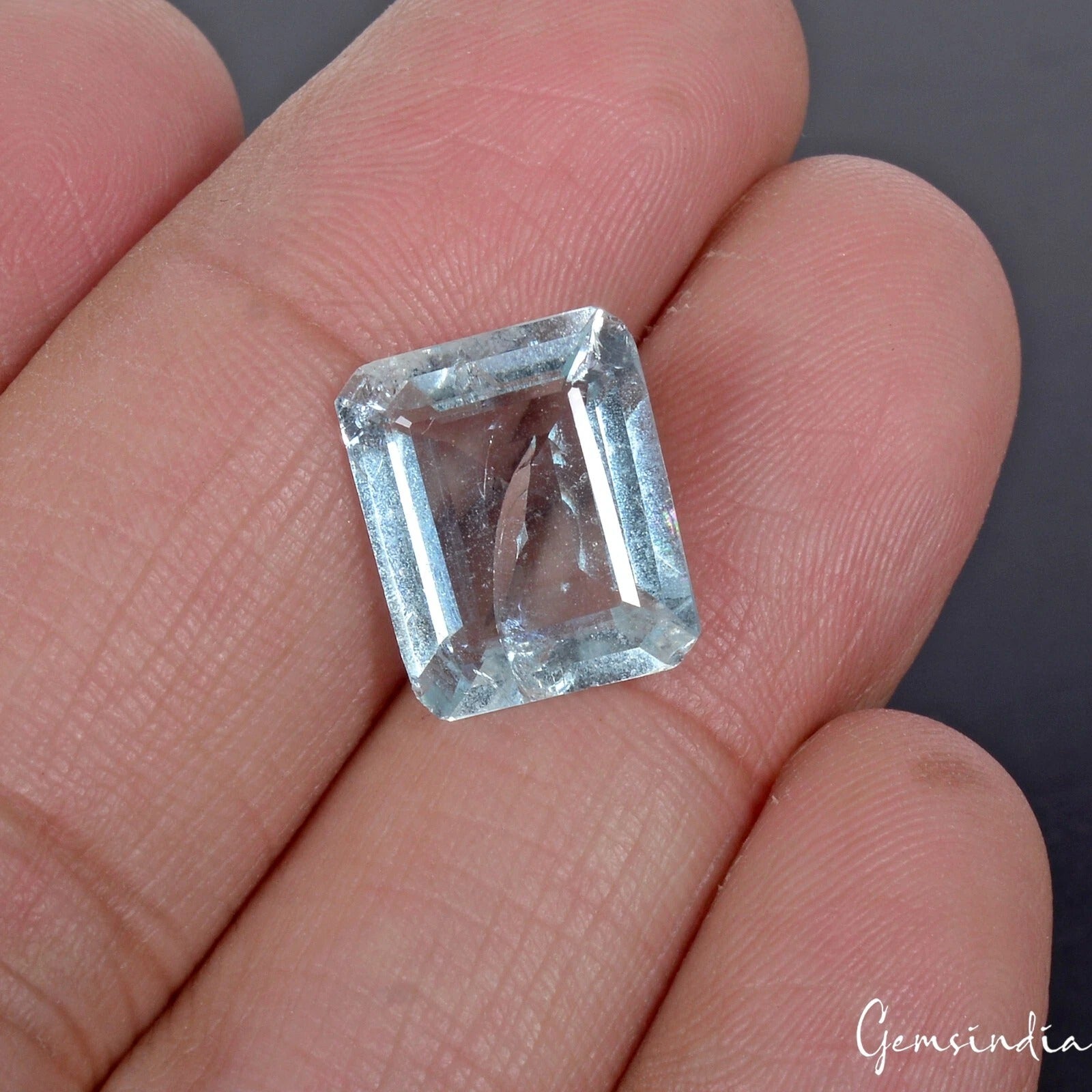 Aquamarine Loose Gemstone, Untreated, Blue — 12x10x5 mm, 5.50 Ct, Brazil