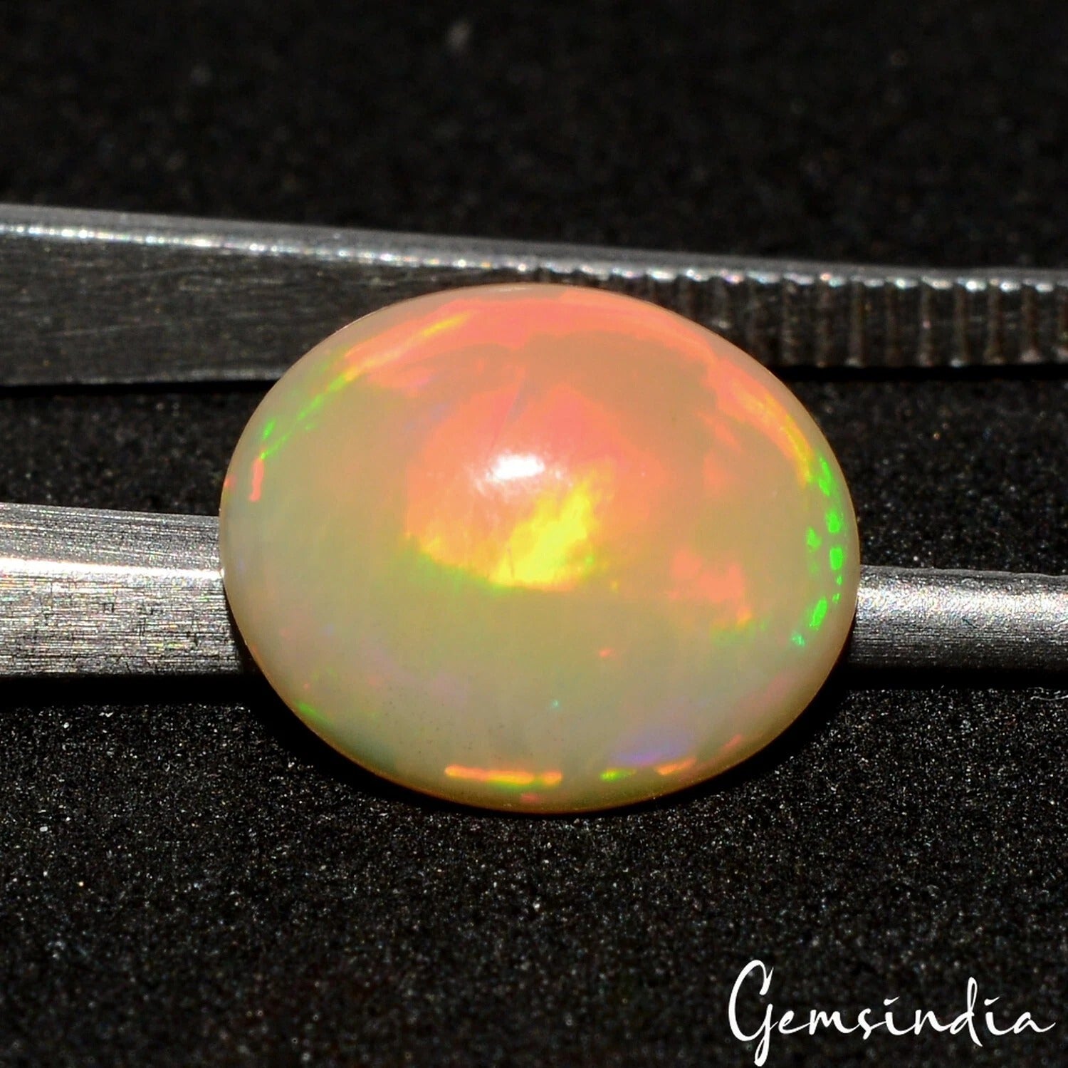 Ethiopian Opal Cabochon — 10x8x3 mm, 1.30 Ct, Ethiopia