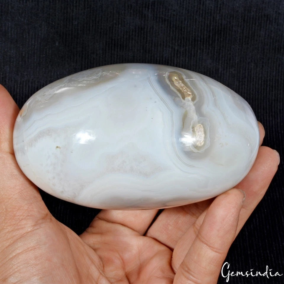 Onyx Sphere — 105x63mm, 3100 Ct, Madagascar