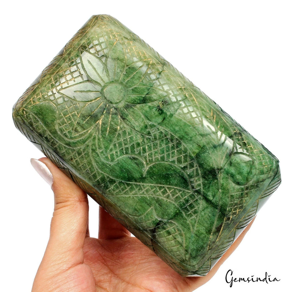 4850 Ct Natural Green Emerald Octagon Cut Carving Museum Size Loose Gemstone