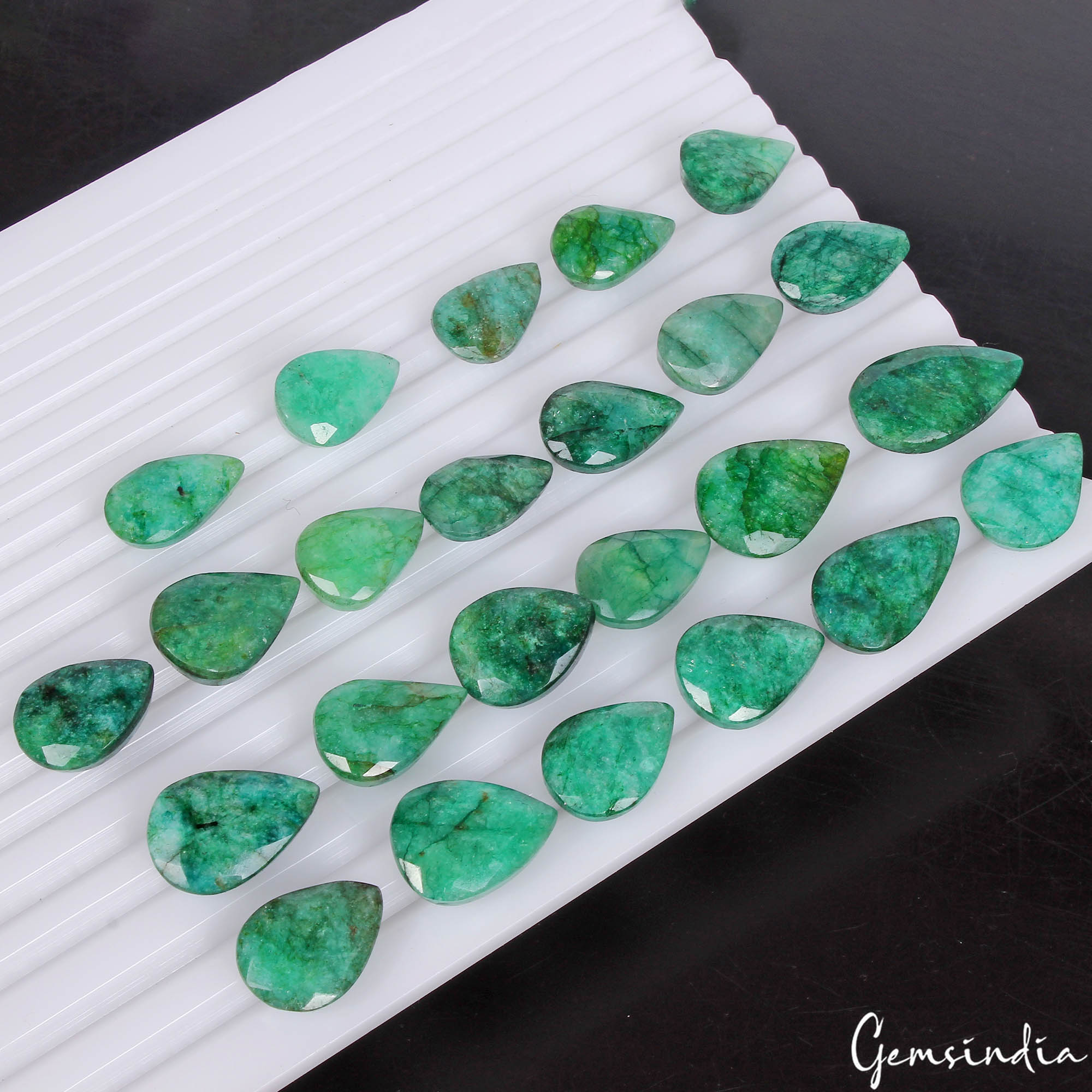 370 Cts/24 Pcs Natural Brazilian Green Emerald Pear Cut Loose Gems For Jewelry
