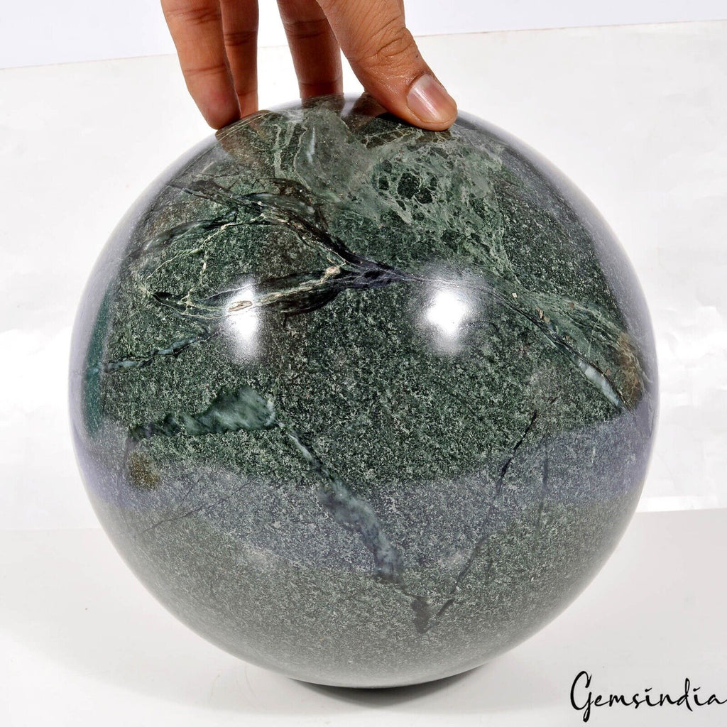 Opal Sphere, Green — 8.5 Inch in diameter, 15.1 Kg (75500 Ct), Madagascar