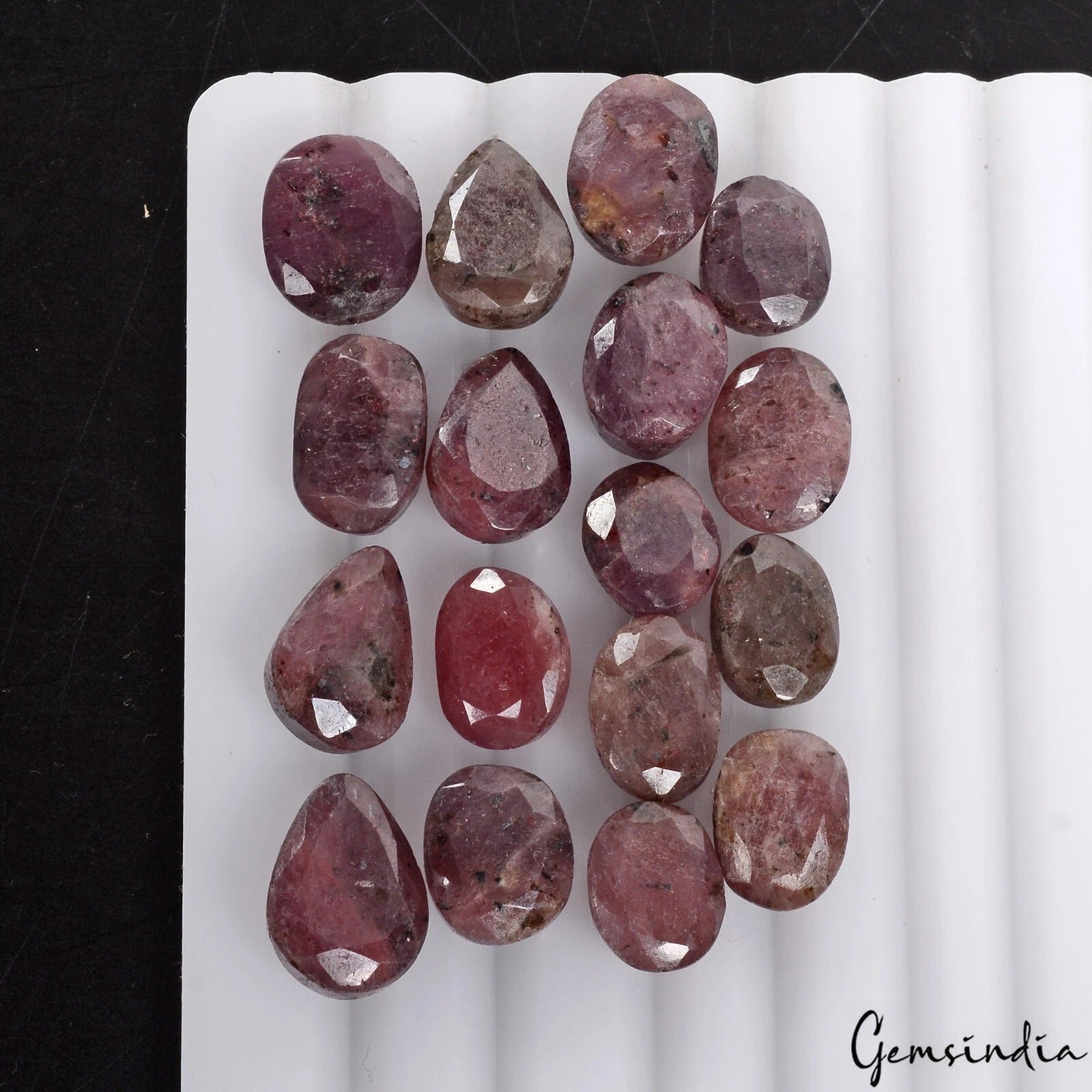 Ruby Lot, Loose Gemstone, Untreated, Red — 17 Pieces, 10mm to 14mm, 129.60 Ct, Mozambique