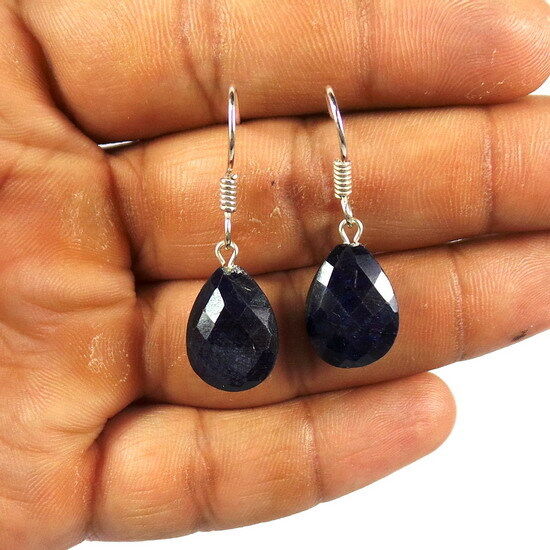 27+Cts/5gm Beautiful Natural Blue Sapphire Earring With Attached Silver Hook