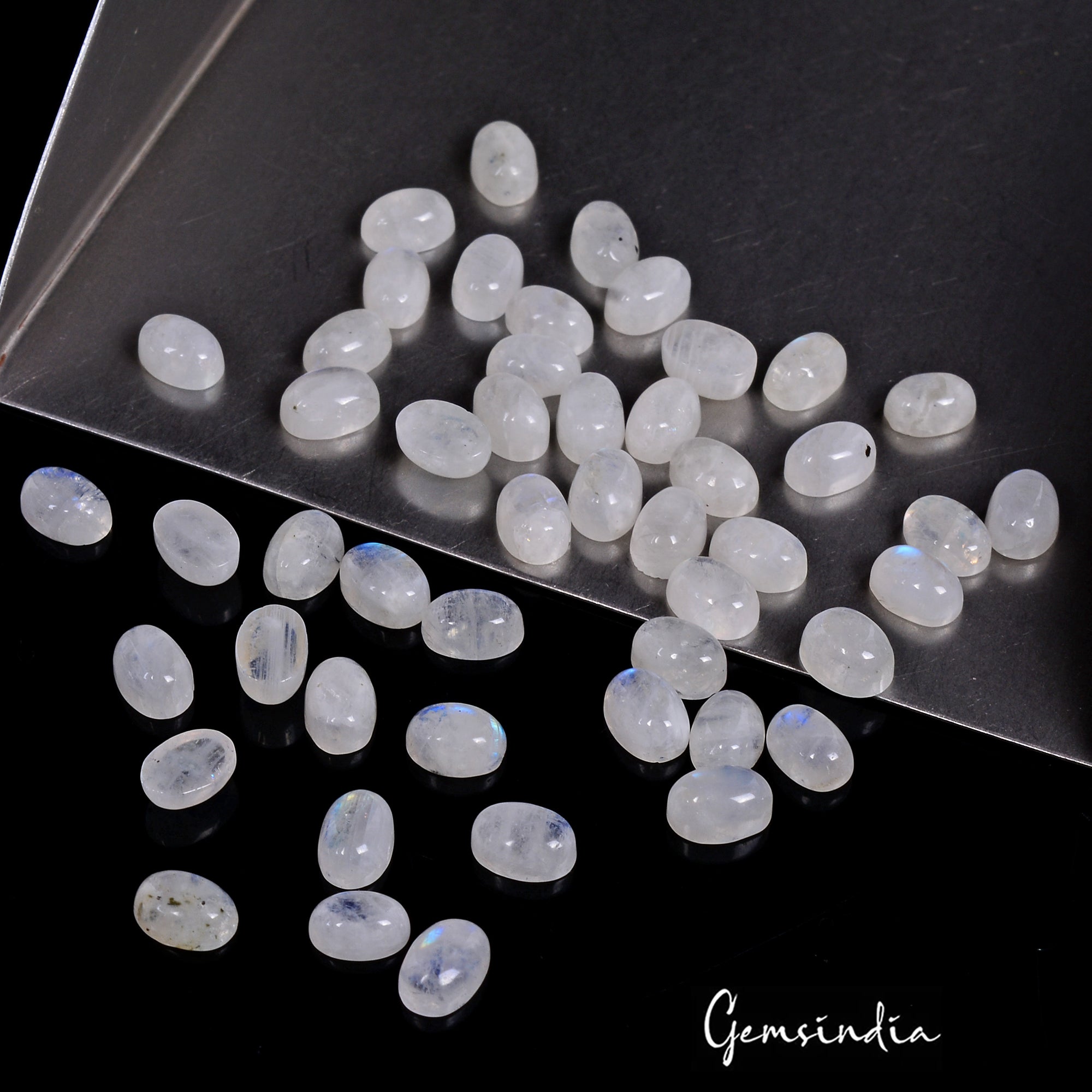 Moonstone Lot, Loose Gemstone, Blue — 50 Pieces, 7mm, 52.50 Ct