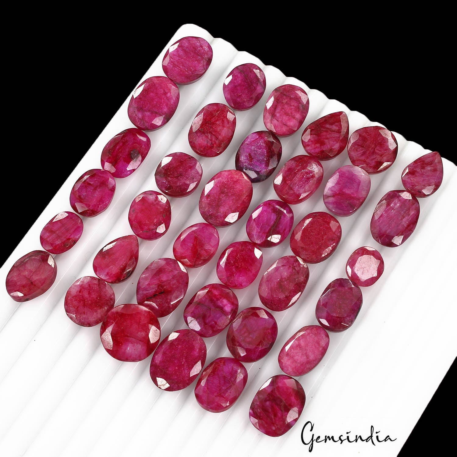 440 ct Natural Red Bixbite Beryl USA 36 Pcs Oval Cut Loose Gemstones For Jewelry