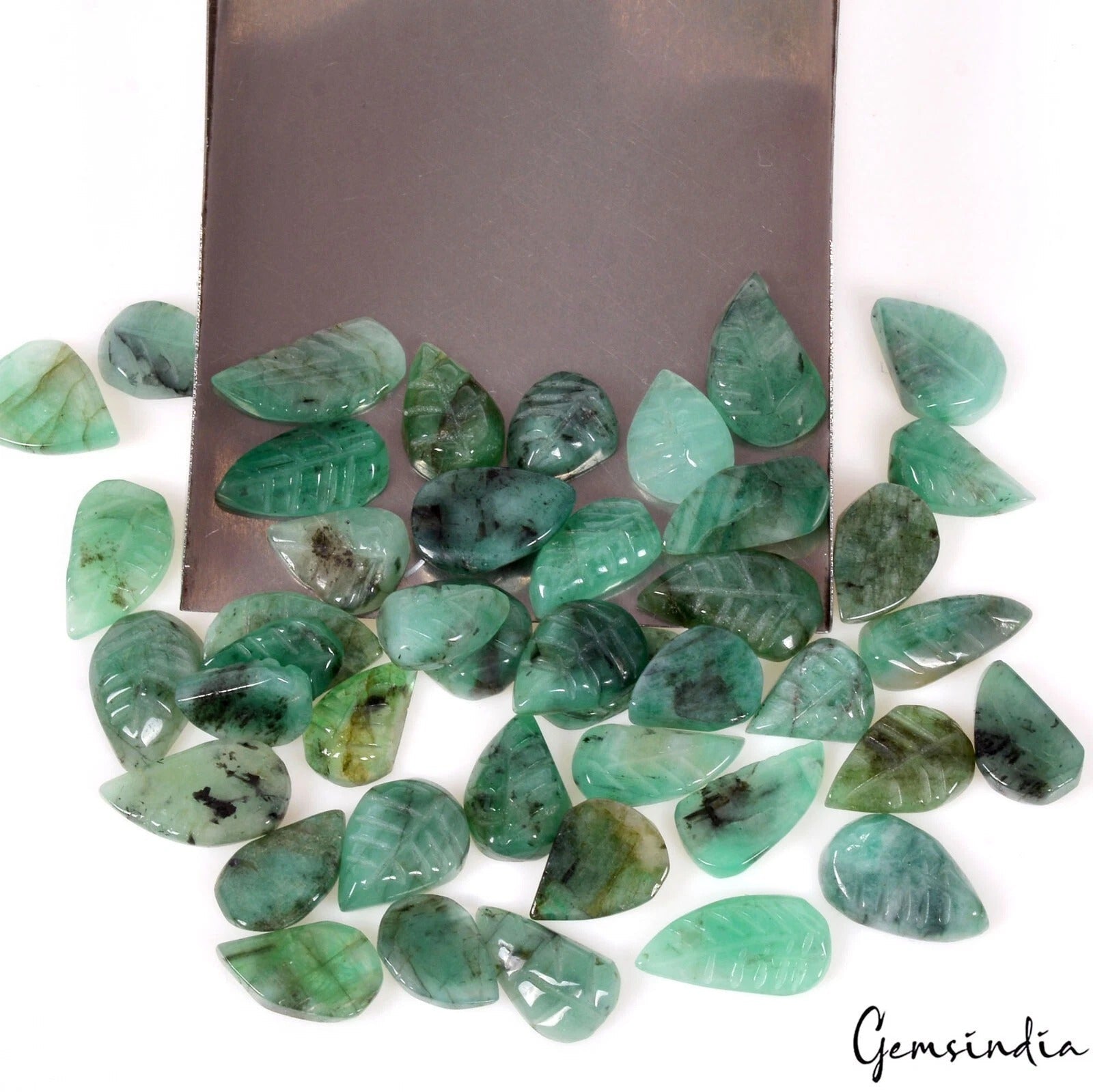 55 Cts/43 Pcs Natural Green Brazilian Green Emerald Pear Leaf Carved Loose Gems