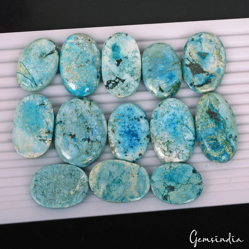 Turquoise Lot, Cabochon, Blue — 13 Pieces, 32mm to 47mm, 1000 Ct