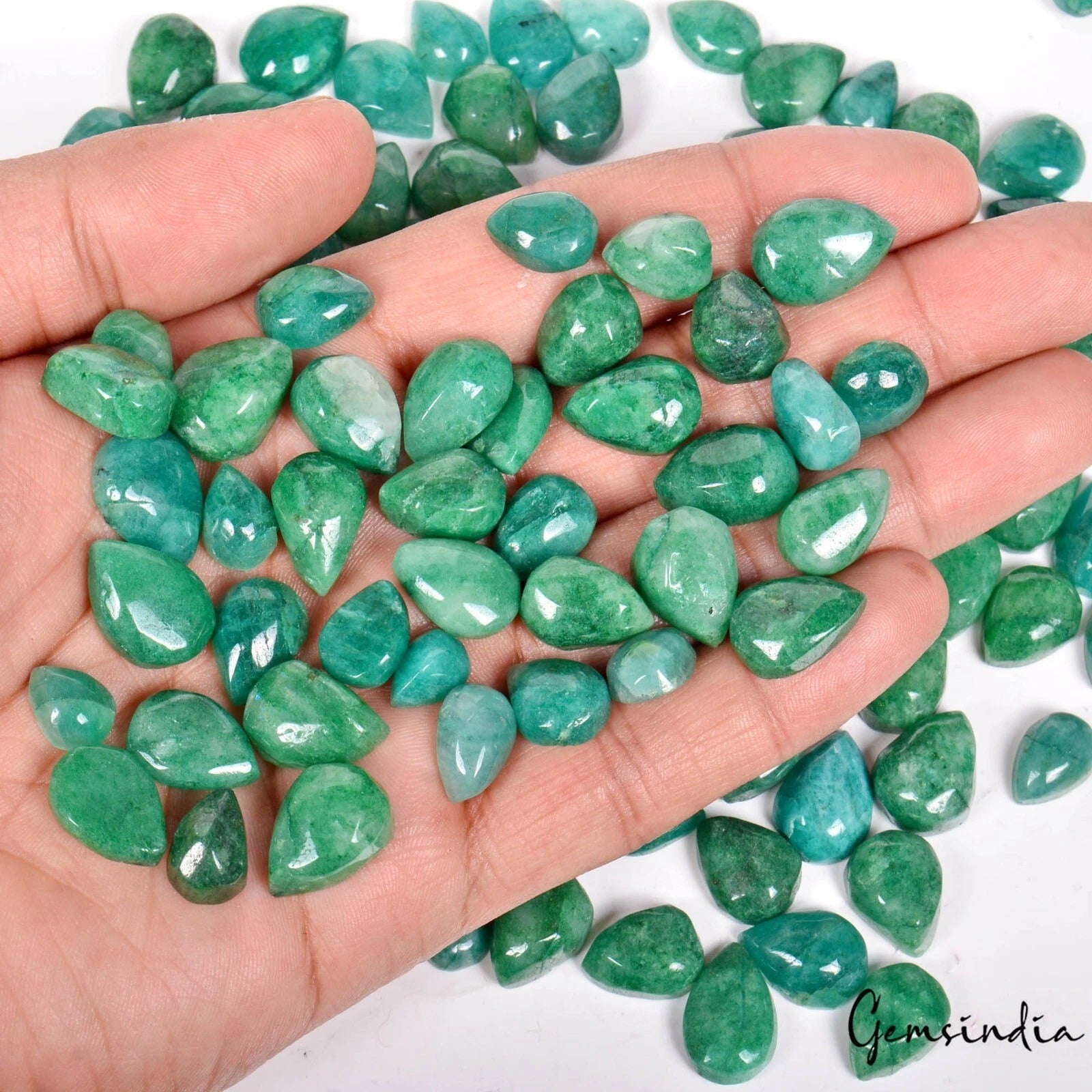 Emerald Lot, Cabochon, Color Enhanced, Green — 108 Pieces, 10mm to 16mm, 880 Ct, Colombia