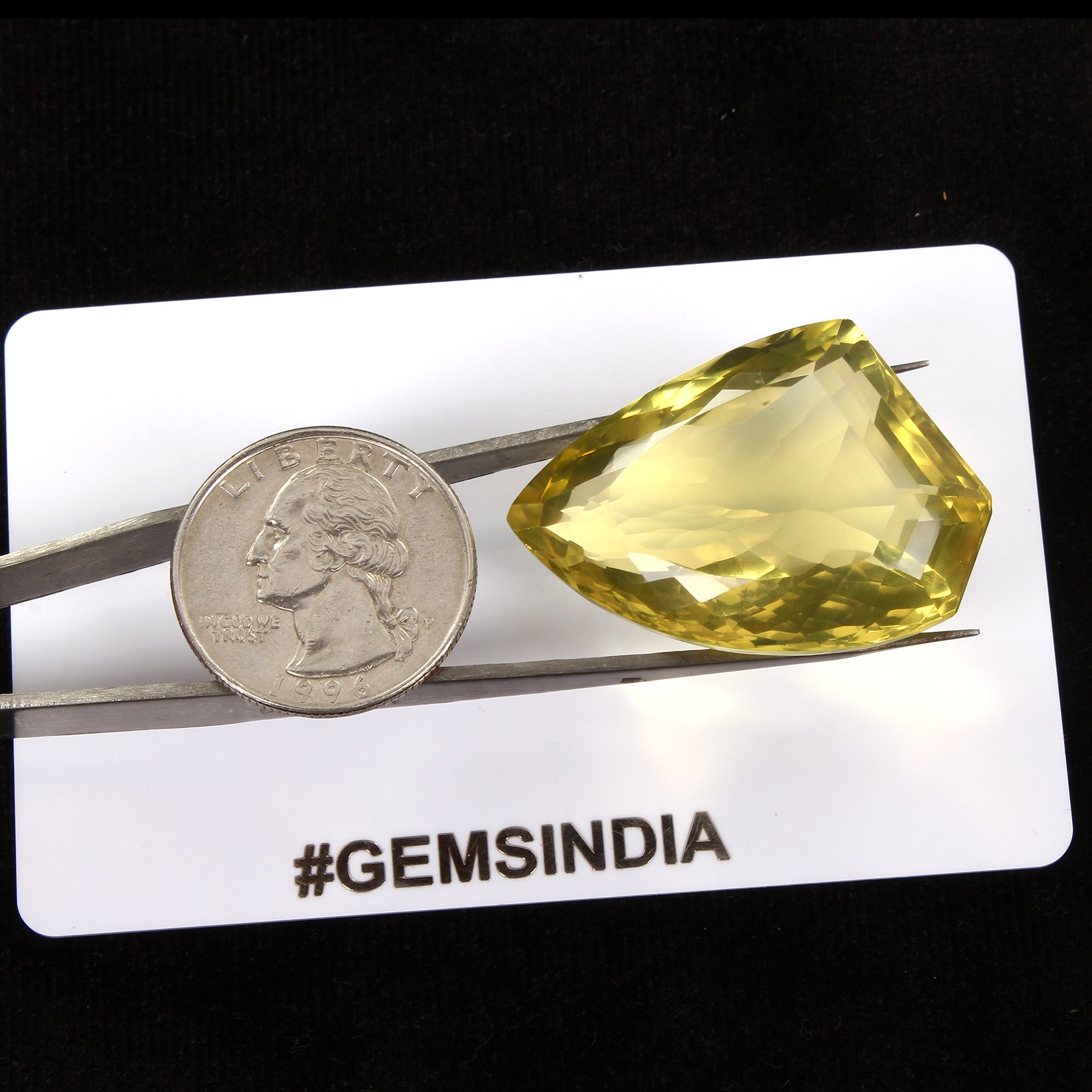 Citrine Loose Gemstone, Untreated, Golden — 37x26x15mm, 86.40 Ct, Brazil