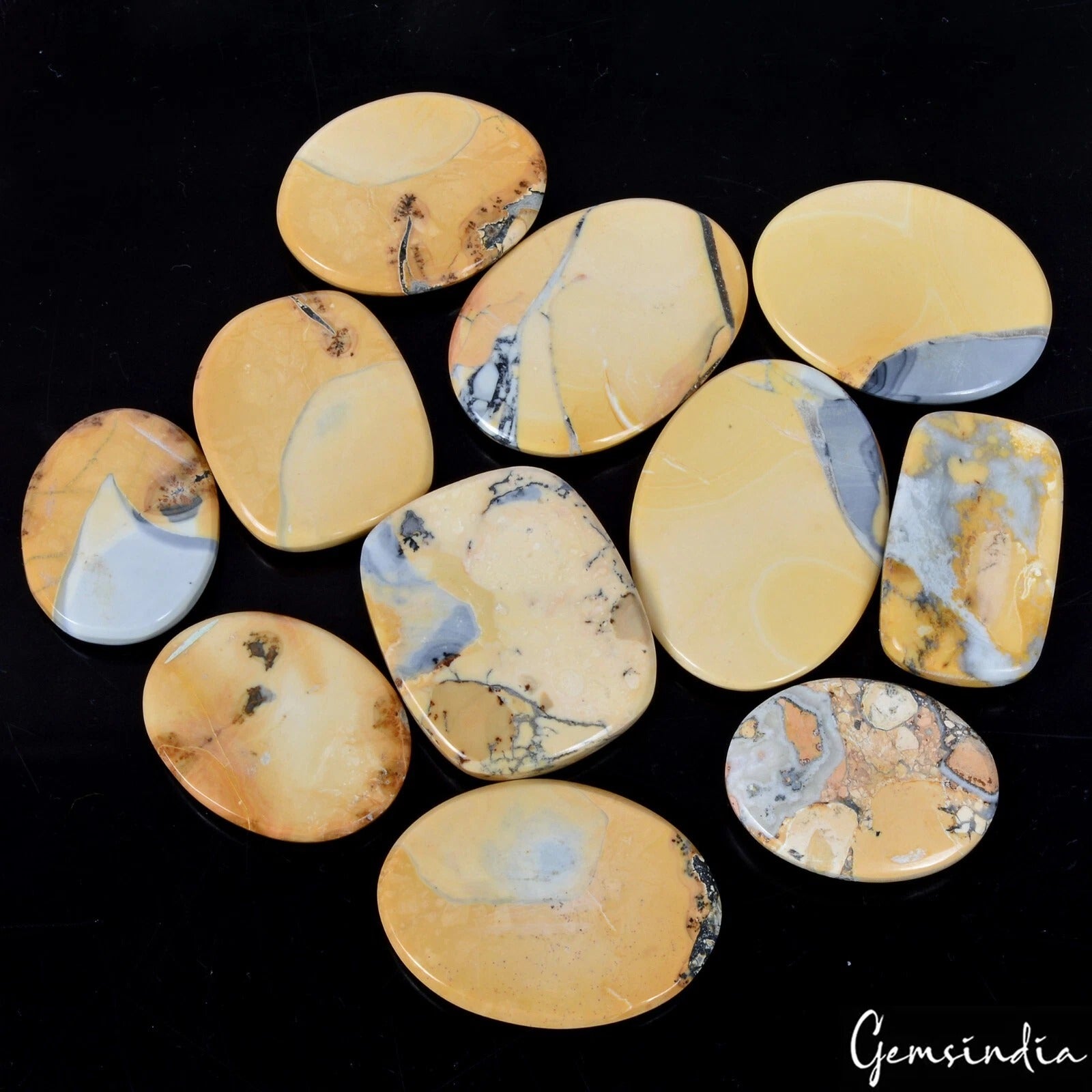 Jasper Lot, Cabochon, Oval & Cushion Cabochon, Untreated — 11 Pieces, 28mm to 40mm, 550 Ct