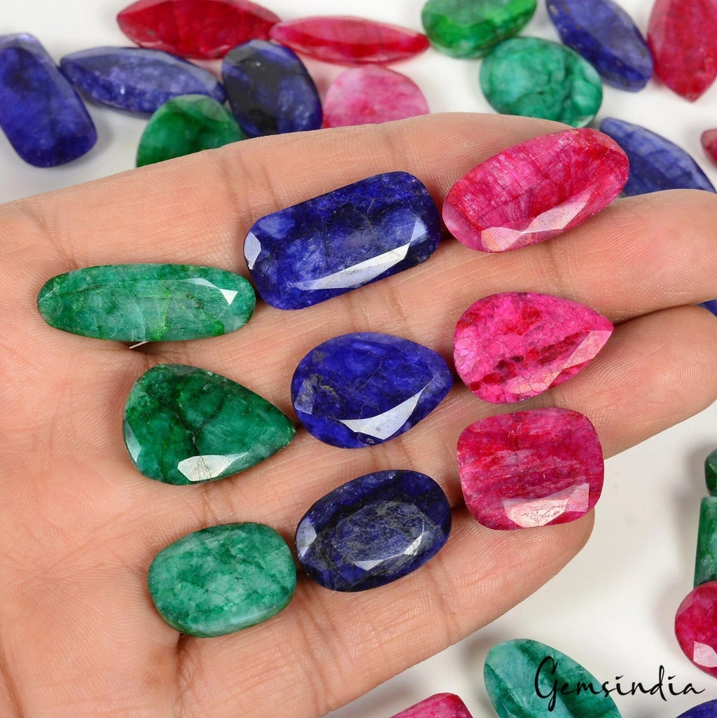 700 Ctd/47 Pcs Natural Red & Blue Beryl Green Emerald Mixed Cut Gems For Jewelry
