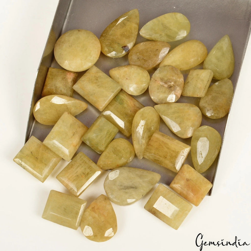 Beryl Lot, Loose Gemstone, Untreated, Yellow — 28 Pieces, 14mm to 27mm, 520 Ct, Brazil
