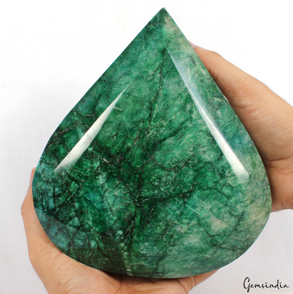 Emerald Loose Gemstone, Pear Cut, Color Enhanced — 15800 Ct (3.16 Kg), Brazil