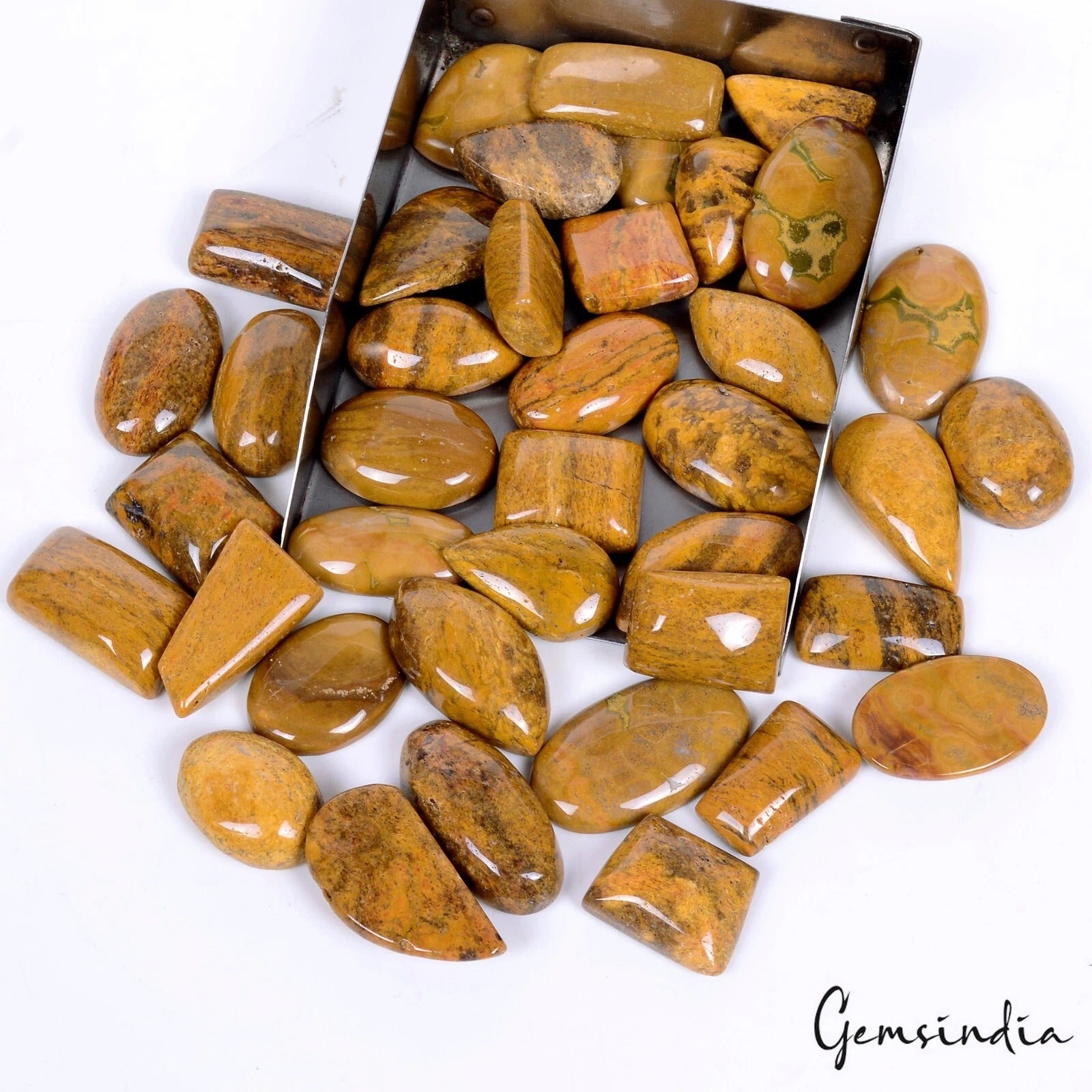 Agate Lot, Cabochon, Untreated, Yellow — 40 Pieces, 17mm to 32mm, 1000 Ct, Madagascar