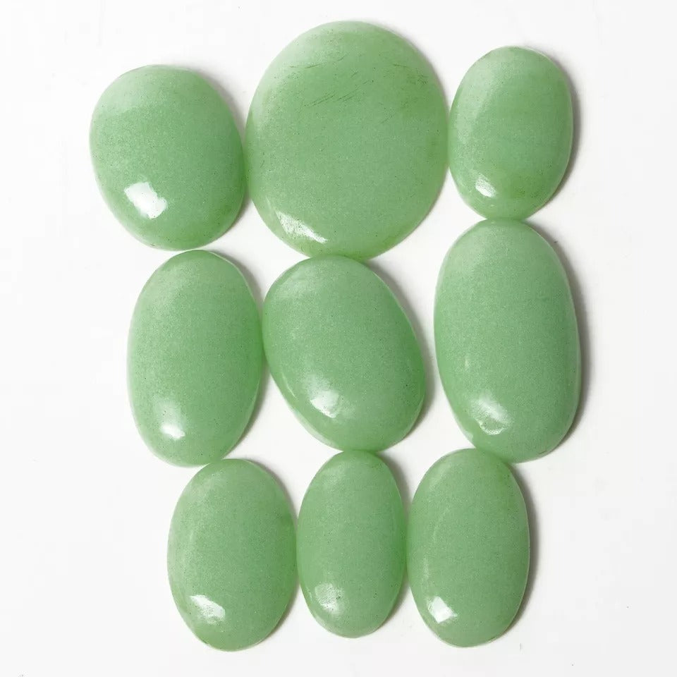 Gemstone Lot, Cabochon, Green — 9 Pieces, 32mm to 45mm, 520 Ct