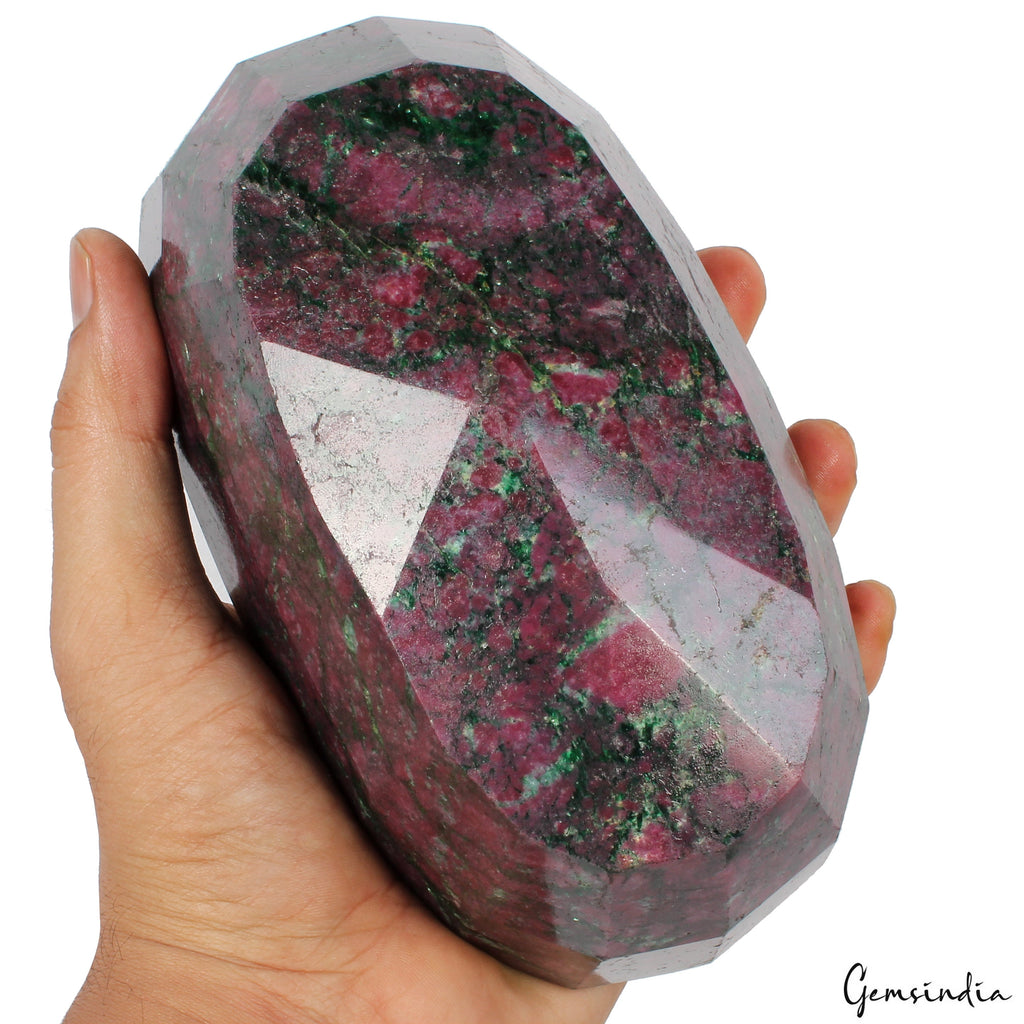 Natural Ruby Zoisite 2.6 Kilo Earth Mined Oval Cut Museum Grade Rare Gemstone