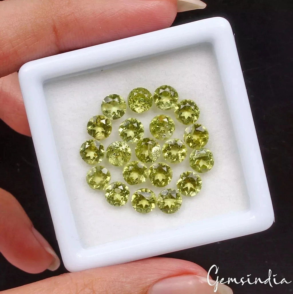Peridot Lot, Loose Gemstone, Green — 20 Pieces, 5mm, 10.70 Ct