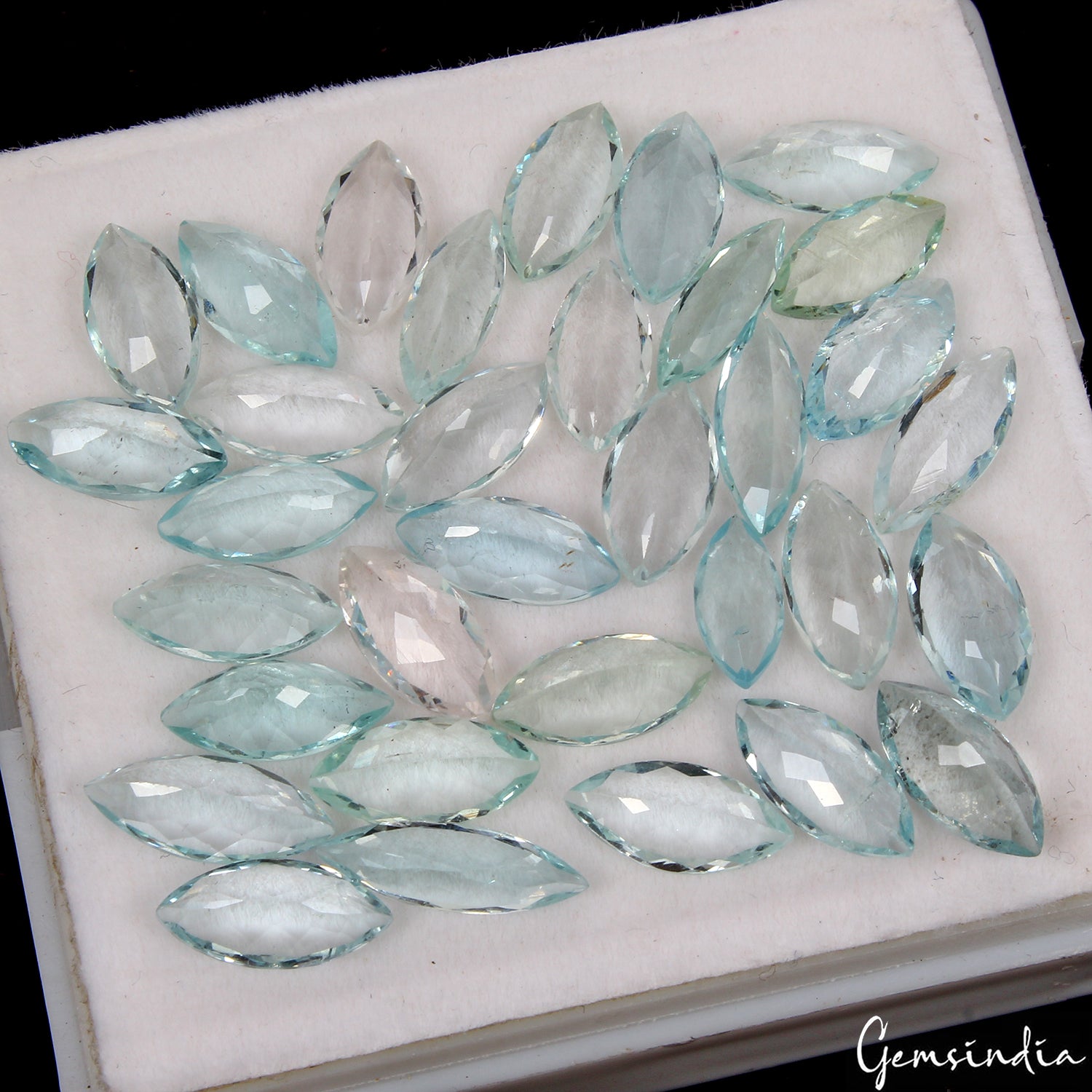 Aquamarine Lot, Loose Gemstone, Untreated, Blue — 33 Pieces, 09mm to 13mm, 43.55 Ct, Brazil