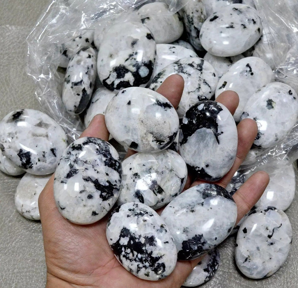 2.4 kg Natural Moonstone Polished Palm Stone Decor Reiki Healing Stones 30 Pcs