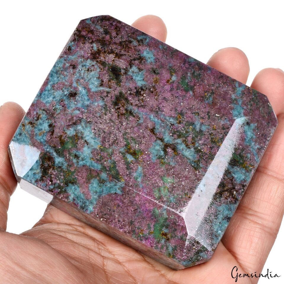 Ruby Kyanite Loose Gemstone, Untreated — 3.2x2.75x1.25 inch, 2400 Ct (0.48 Kg), Madagascar