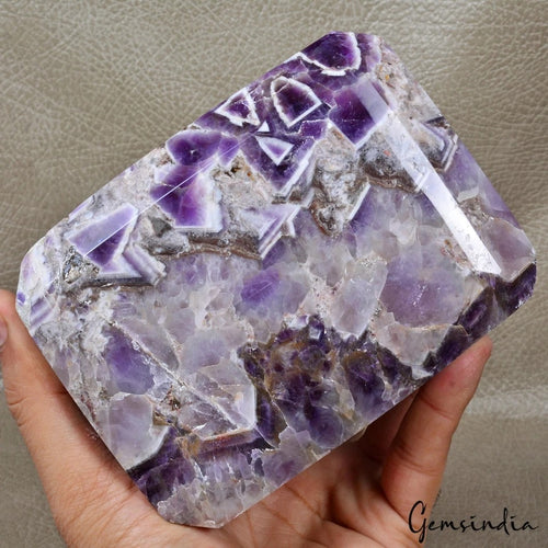 Amethyst Loose Gemstone — 5.3x4x4.1 Inch, 11300 Ct (2.26 Kg), Brazil