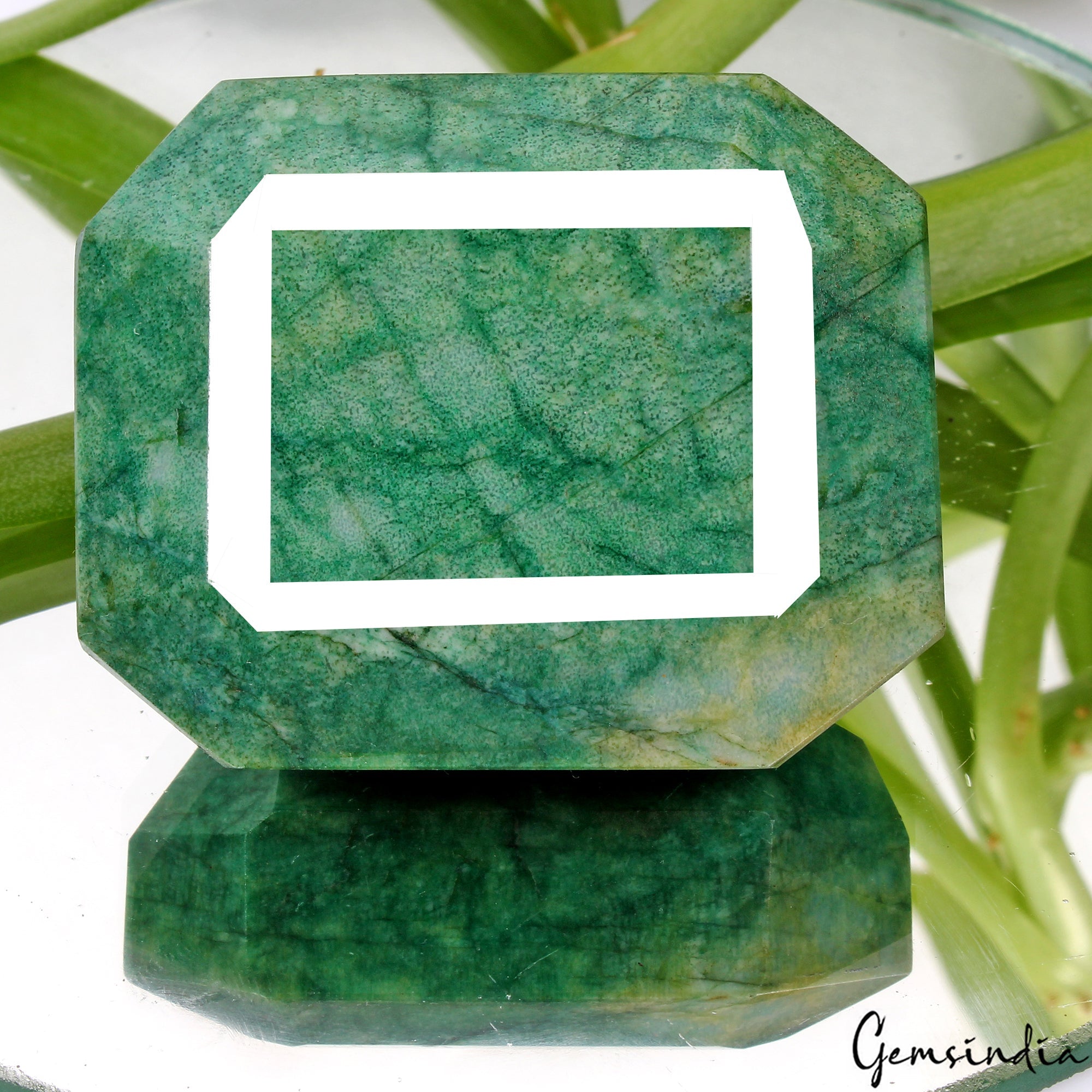 900 Cts Natural Top Green Emerald Octagon Cut Loose Earth mined Gemstone, Brazil