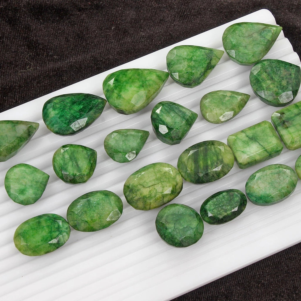 Emerald Lot, Loose Gemstone, Color Enhanced, Green — 21 Pieces, 22mm to 35mm, 1000 Ct, Brazil