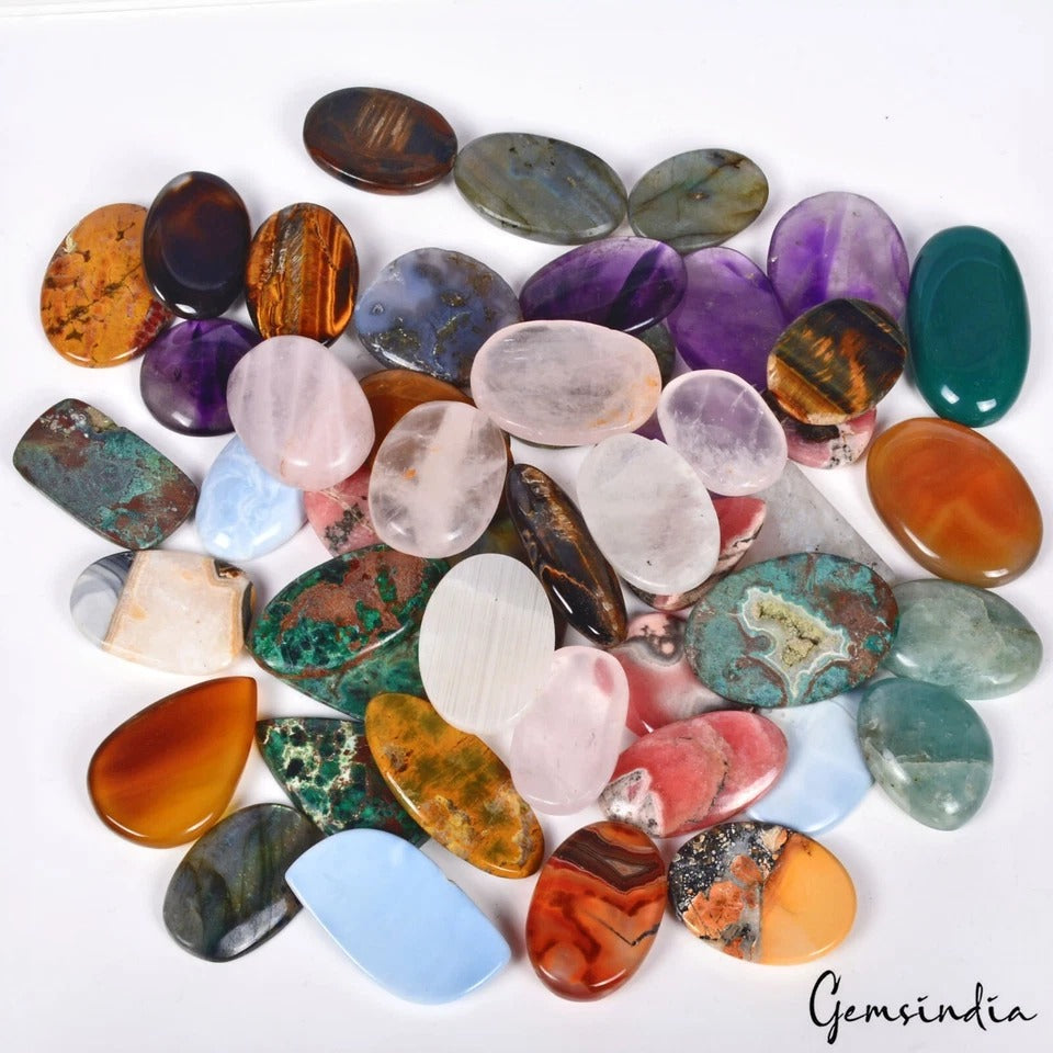 Onyx Lot, Cabochon, Untreated, Multi-Color — 49 Pieces, 27mm to 46mm, 2500 Ct