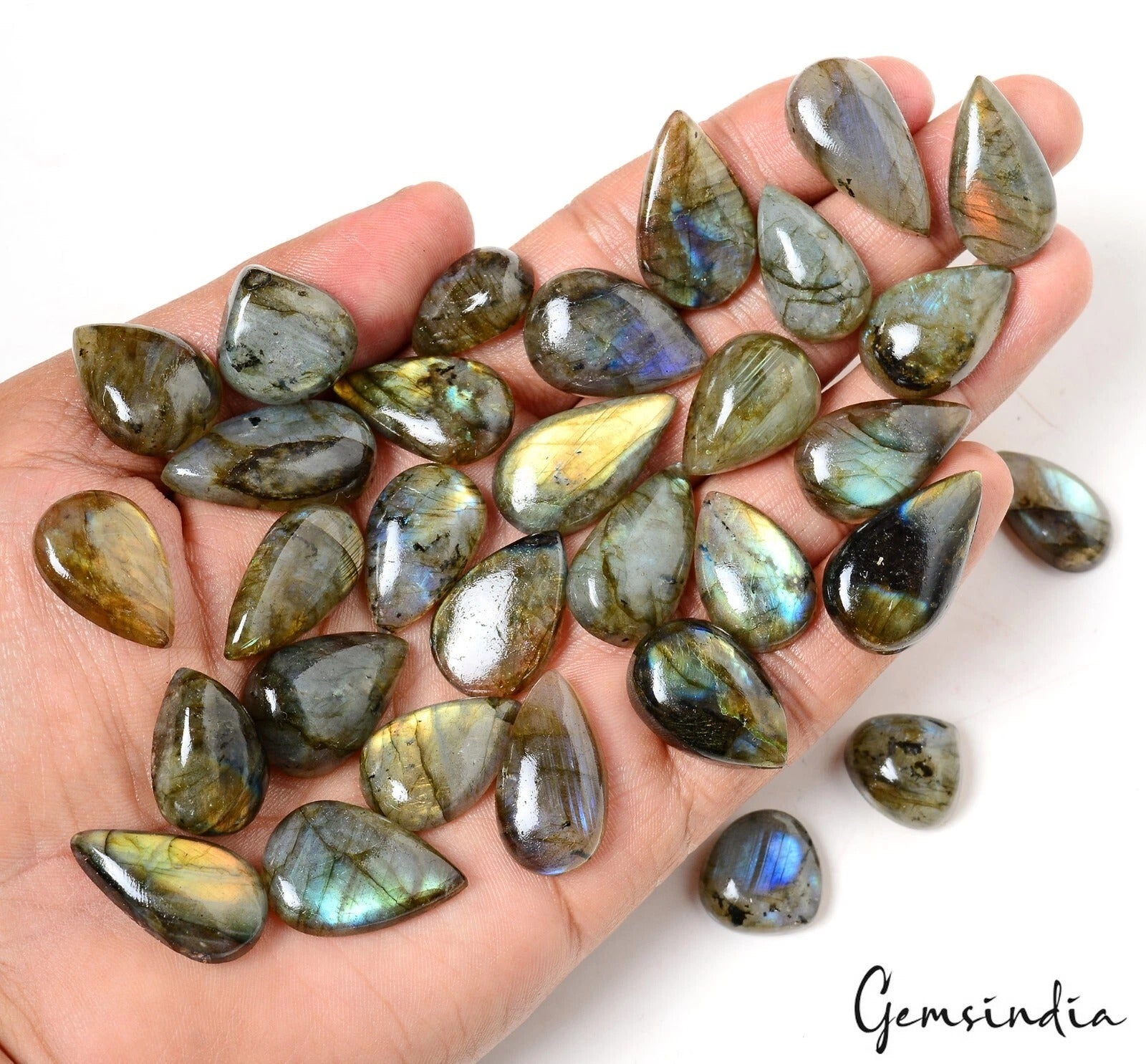 Labradorite Lot, Cabochon, Pear Cabochon, Untreated — 31 Pieces, 16mm to 28mm, 550 Ct, India