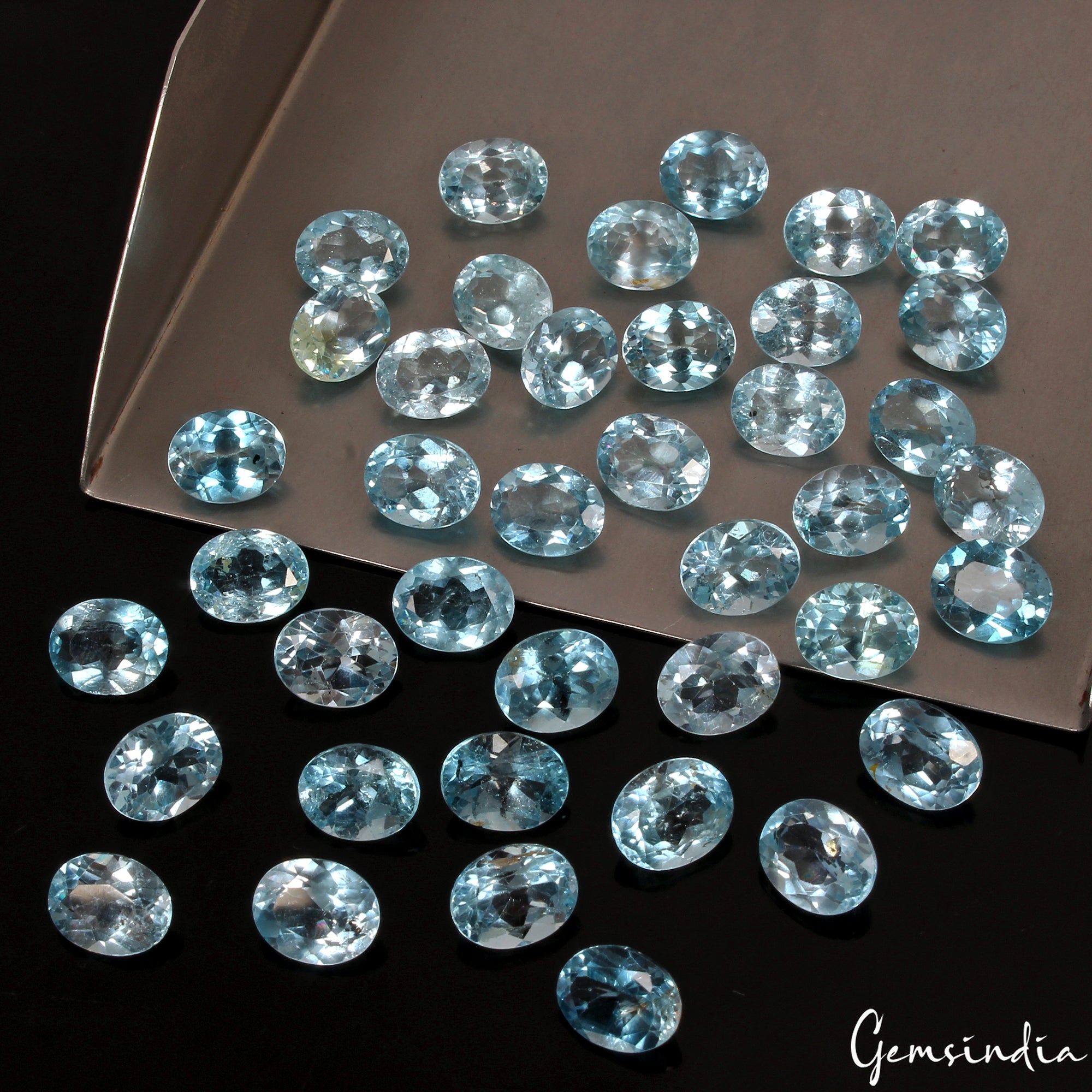 Blue Topaz Lot, Loose Gemstone, Oval Cut, Untreated — 40 Pieces, 09mm to 10mm, 121.80 Ct, Brazil