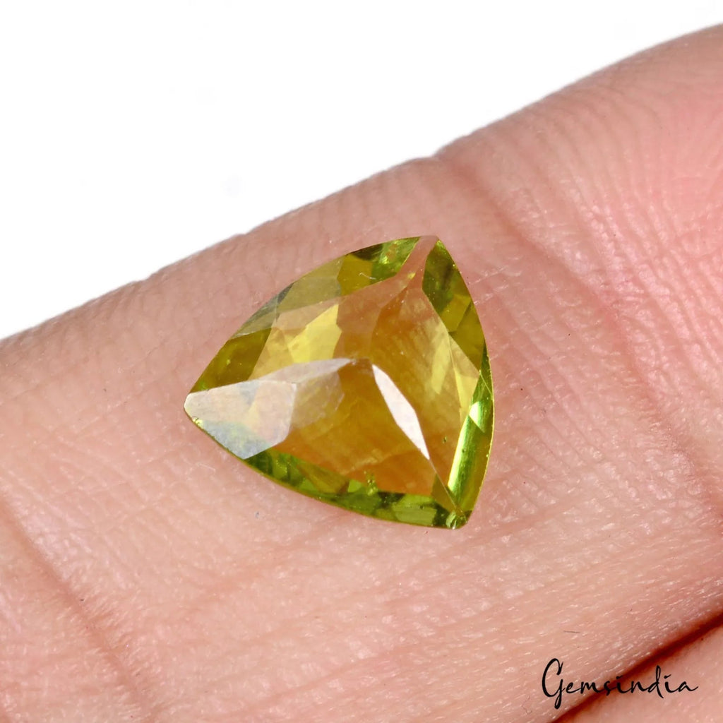 Certified 1.70 Ct Natural Green Peridot Untreated/Unheated Trillion Cut Gemstone