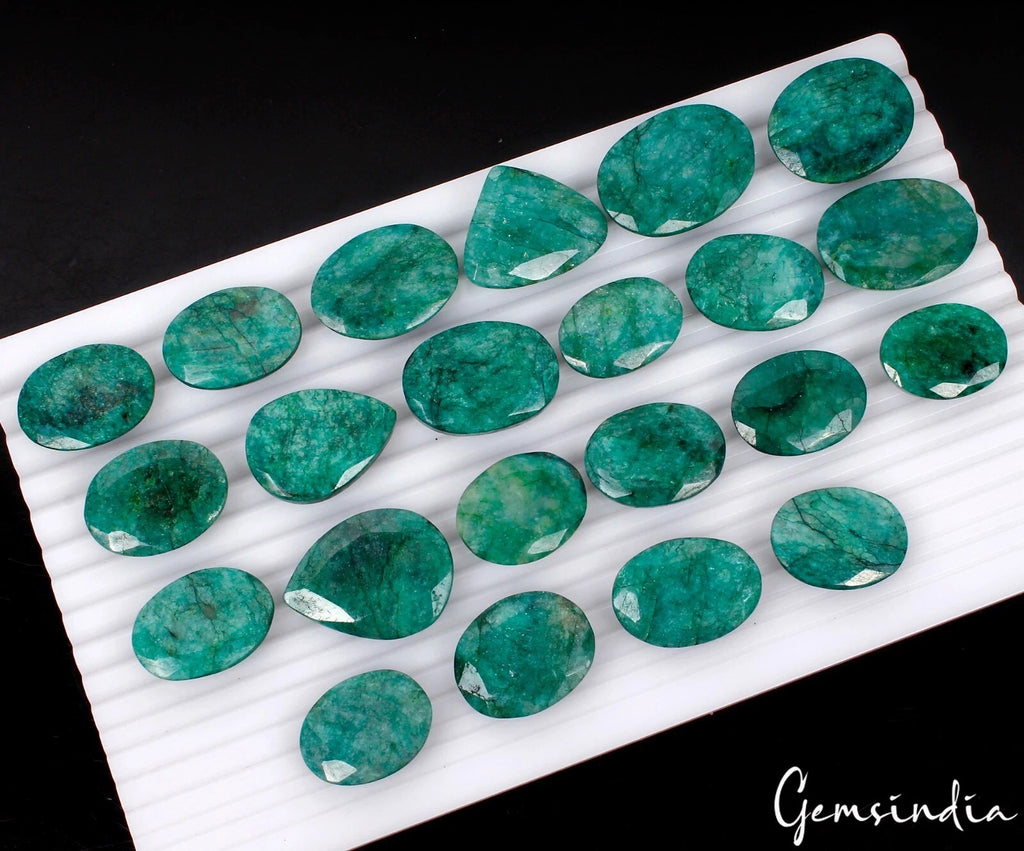 Emerald Lot, Loose Gemstone, Color Enhanced, Green — 22 Pieces, 26mm to 36mm, 980 Ct, Brazil