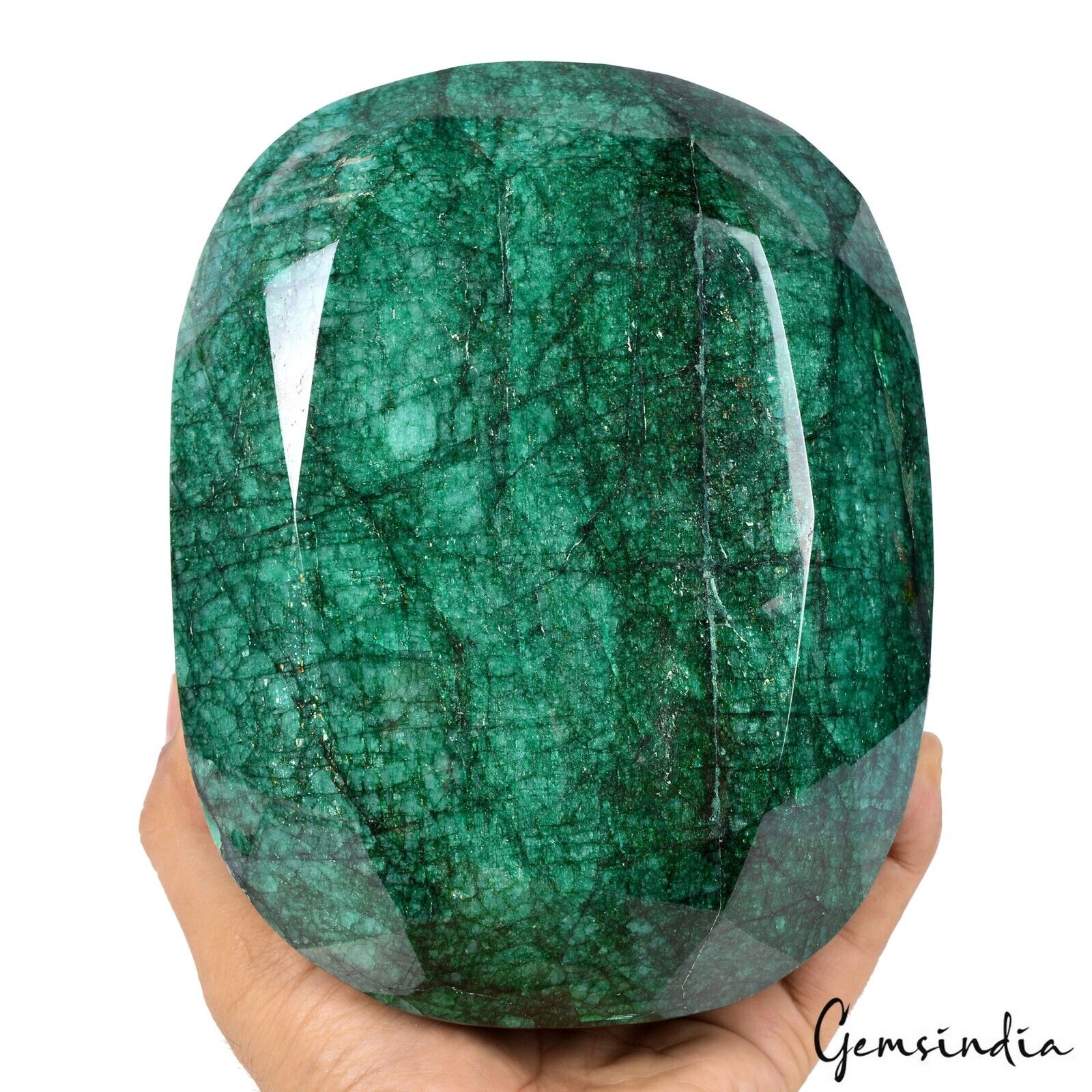 Emerald Loose Gemstone, Green — 5.5 Kg, Brazil