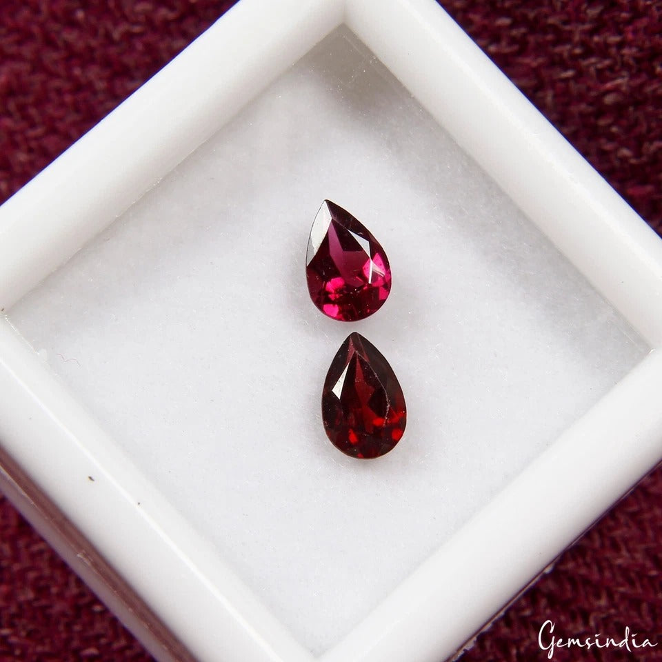 Rhodolite Garnet Lot, Loose Gemstone, Pear Cut, Untreated — 2 Pieces, 6x4mm, 1.10 Ct, Sri Lanka