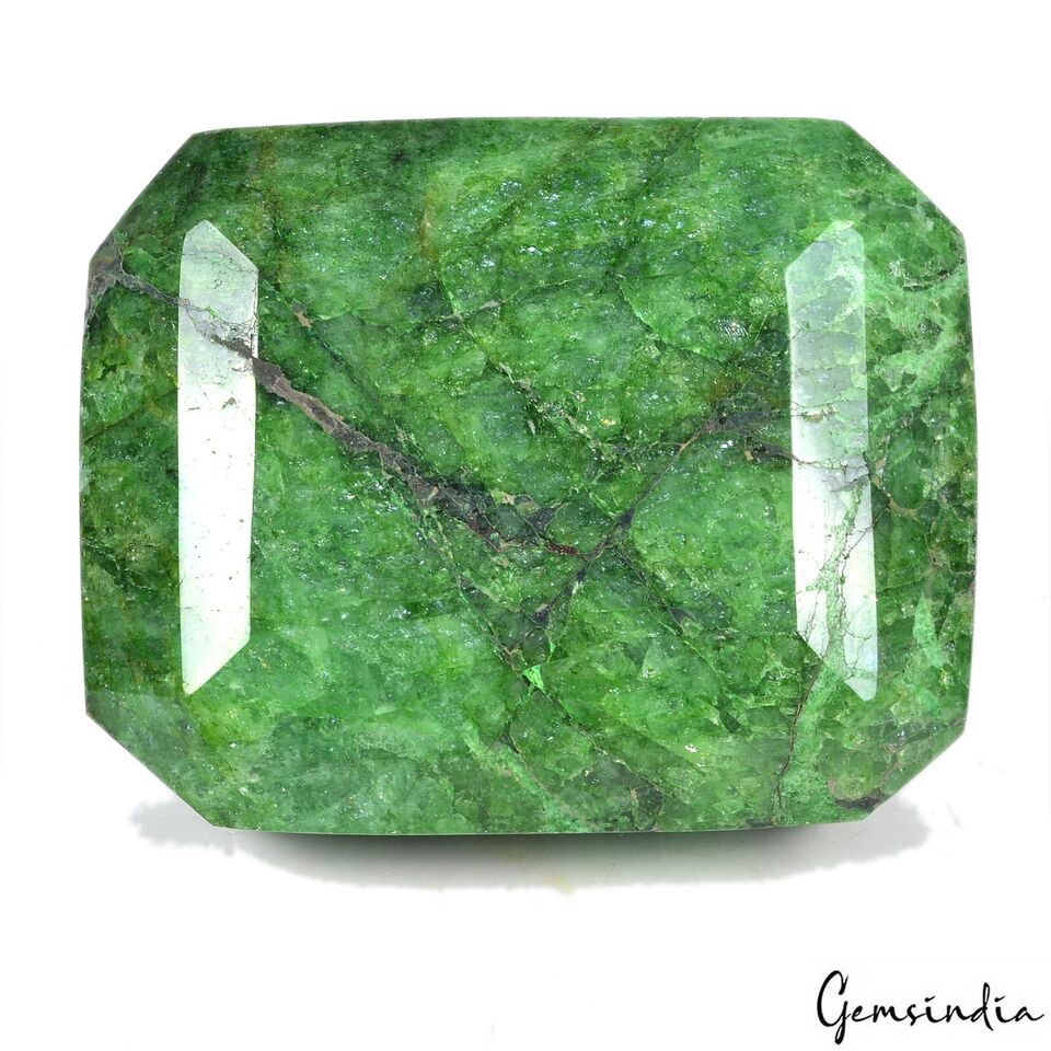 3200 Cts Natural Green Brazilian Earth mined Emerald Octagon Cut Huge Loose Gem
