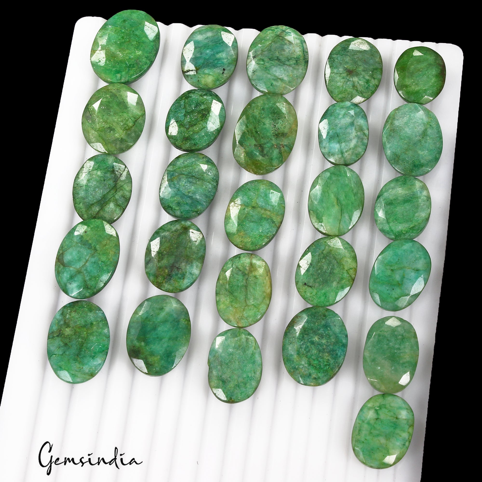 Emerald Lot, Loose Gemstone, Color Enhanced, Green — 26 Pieces, 20mm to 28mm, 660 Ct, Brazil