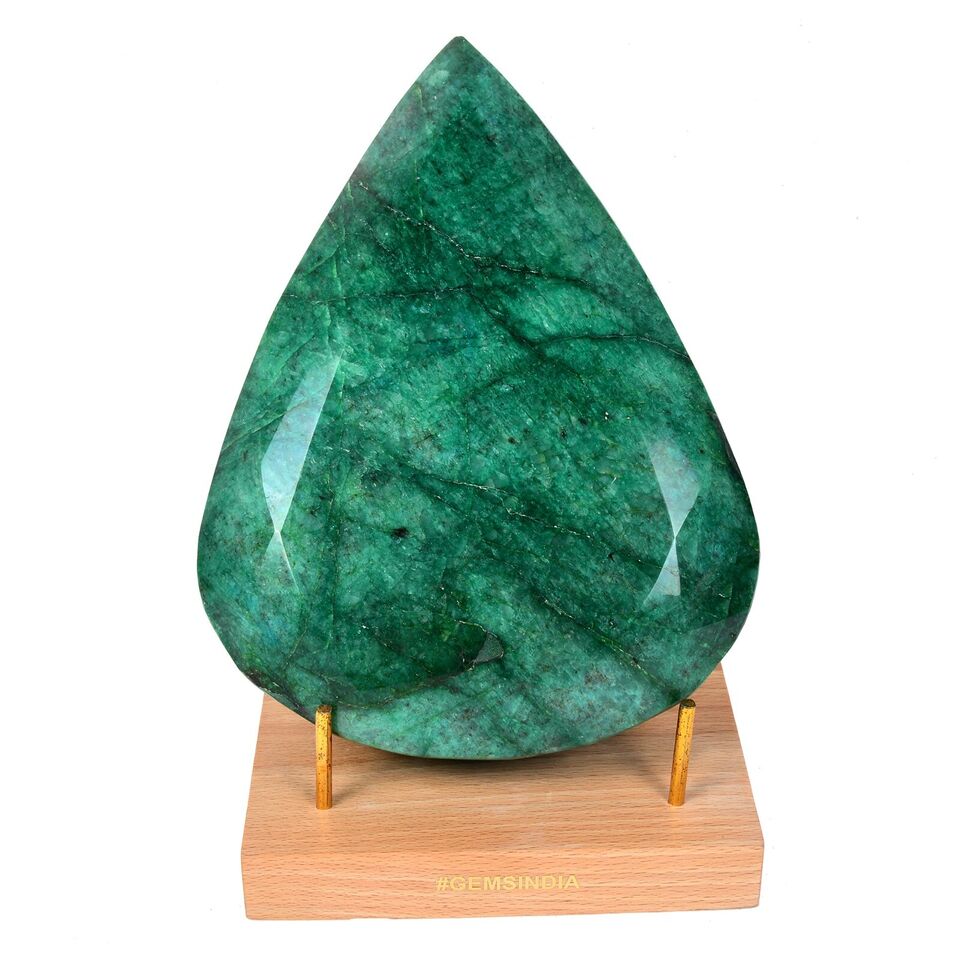 Emerald Loose Gemstone, Color Enhanced, Green — 7.4x5.5x3 Inch, 12500 Ct (2.5 Kg), Brazil