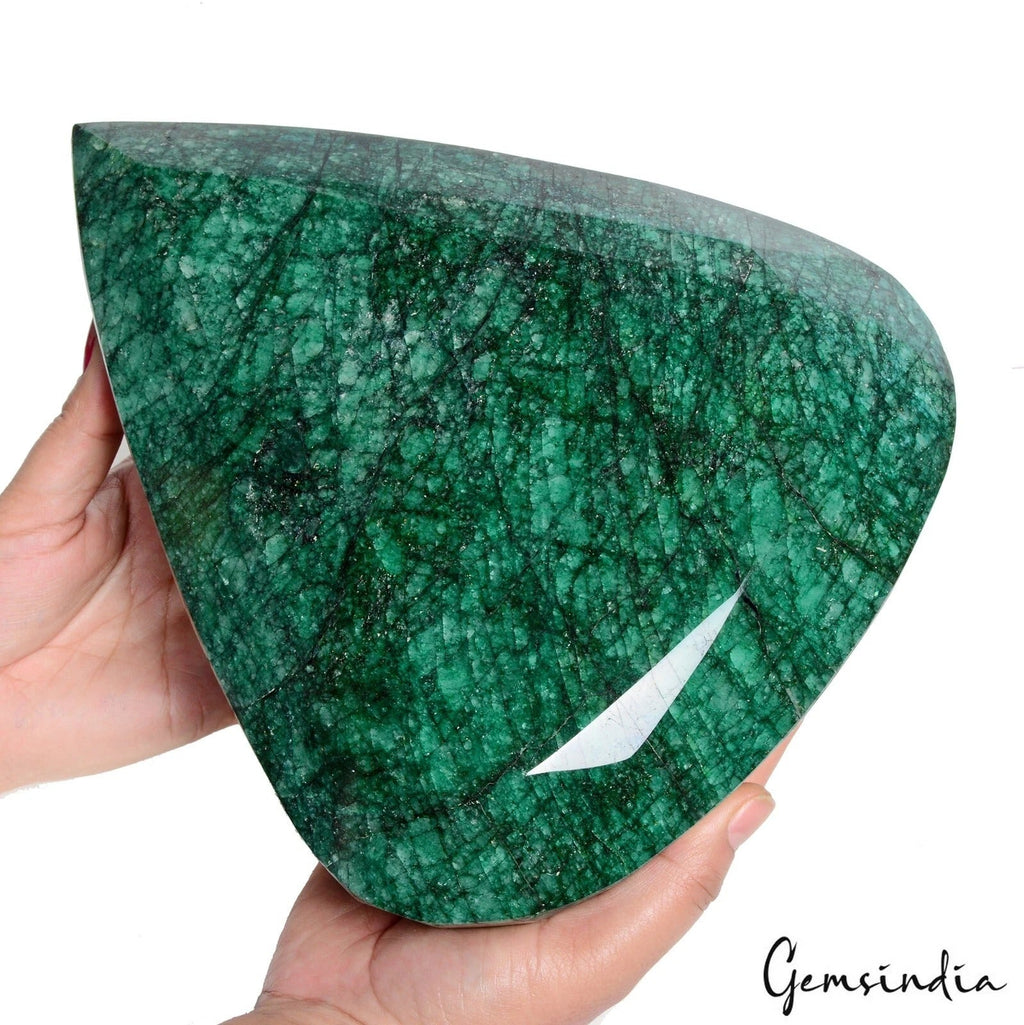 7.5 kilo Natural Brazilian Emerald Rare Huge Museum Size Loose Pear Cut Gemstone