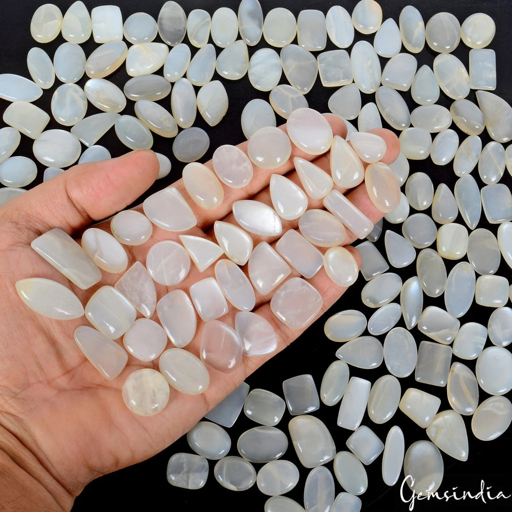 Moonstone Lot, Cabochon — 153 Pieces, 13mm to 26mm, 1600 Ct, Madagascar